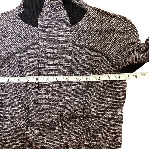 LULULEMON Base Runner 1/2 Zip - Picture 16 of 16